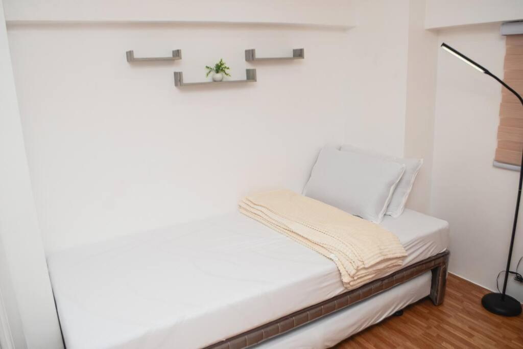 Metro - Prime Spot Near Malls & Major Cities *
